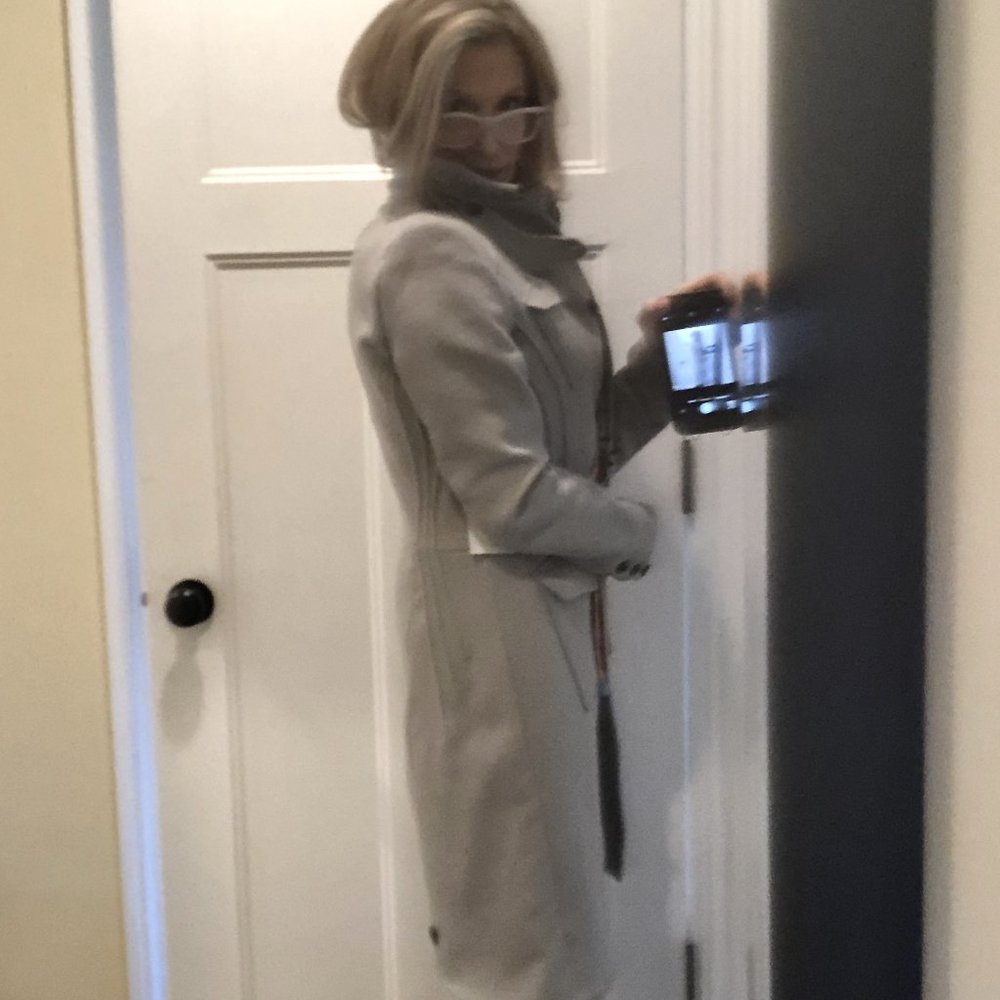 SALE-Off the RUNWAY- THAKOON -Very RARE, Chic, Flattering Coat, Sz 8, GREY Wool - Picture 3 of 12